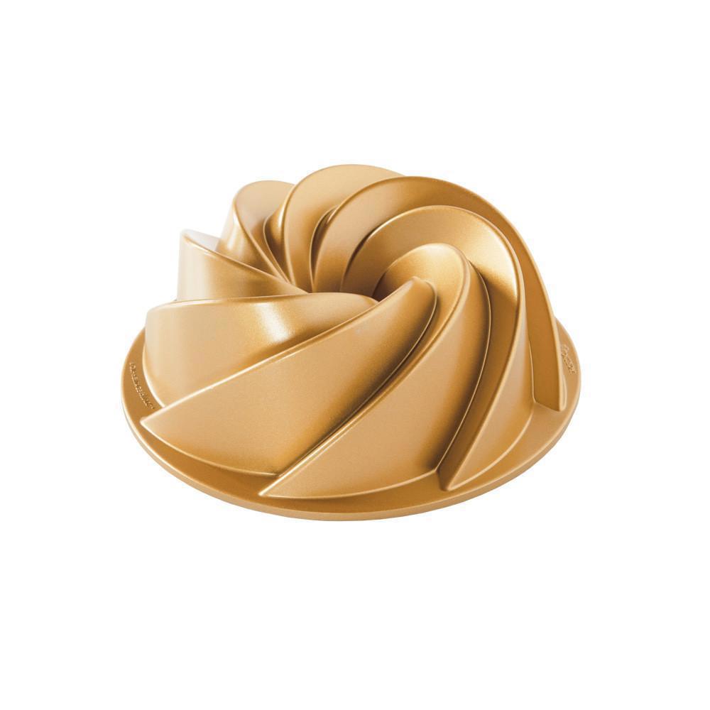Nordicware Gold Heritage Bundt Pan
